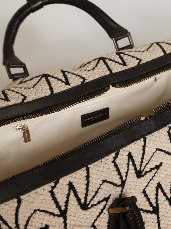 FDVPX843hombres bolsa de deporte de lana jacquard blanca como la leche con monogramas negros en contraste y letras golden goose