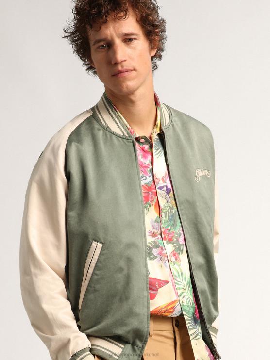 FDVPX720 Golden Goose hombres Chaqueta bomber eric verde militar y blanca de la colección Journey con efecto desgastado y bordados en contraste.