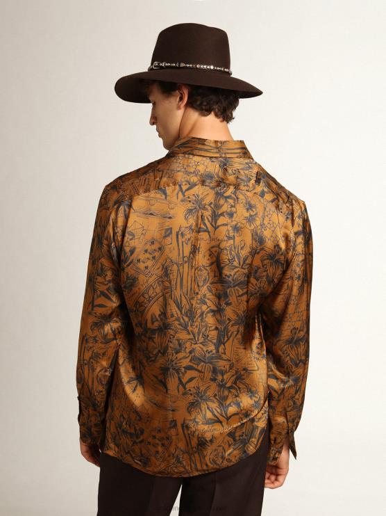 FDVPX744 Golden Goose hombres Camisa de la colección Journey en marrón dorado con estampado de libretas.
