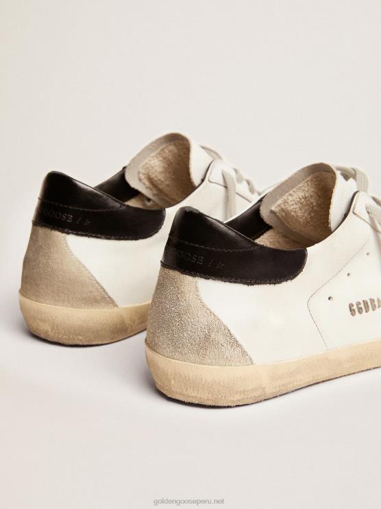 FDVPX581 Golden Goose hombres zapatillas super-star con refuerzo negro en el talón y letras con tachuelas de metal