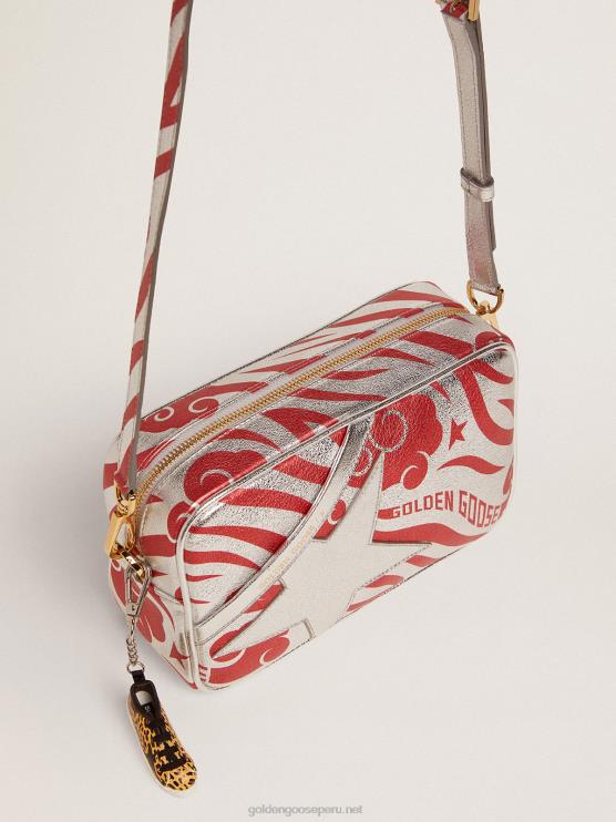 FDVPX460 Golden Goose mujer bolso star de piel laminada color plata con estampado cny de estrella tono sobre tono y rayas de tigre rojo