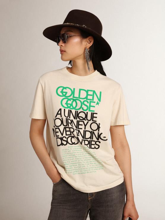 FDVPX993 Golden Goose mujer camiseta de la colección Journey en blanco hueso con letras en negro y verde brillante en la parte delantera