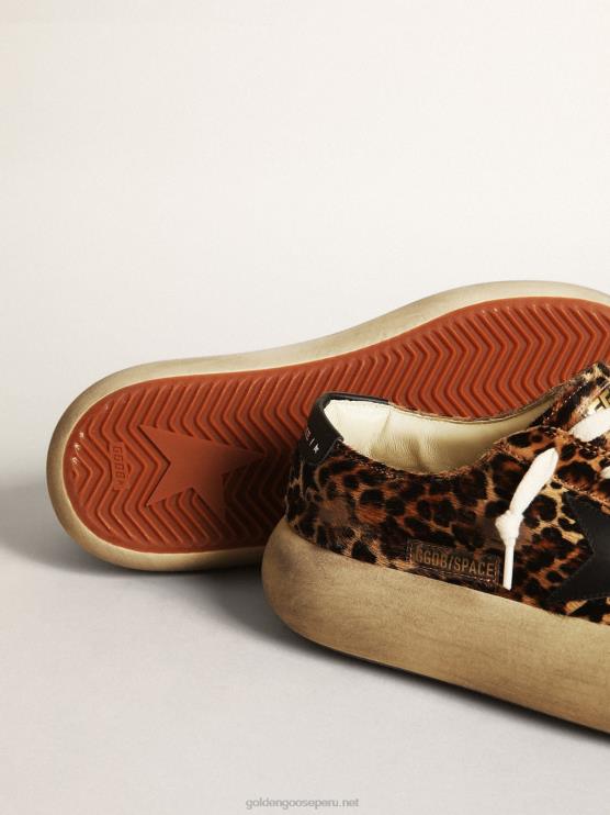 FDVPX174 Golden Goose mujer zapatos space-star de piel de potro con estampado de leopardo con estrella de piel negra y refuerzo en el talón