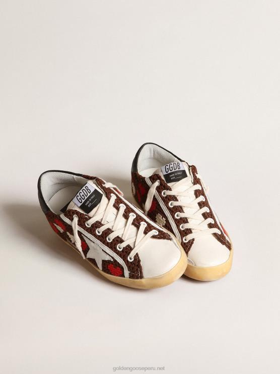 FDVPX167 Golden Goose mujer superestrella en croché marrón con corazones bordados y estrella blanca